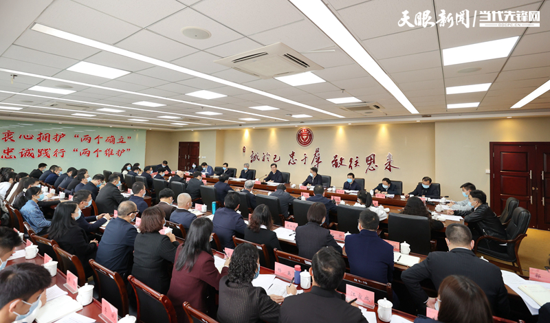 1667211159708166.jpg WEN_5866---李炳军与威廉希尔足球官网师生代表座谈,深入交流学习党的二十大精神体会。闻双摄_副本.jpg